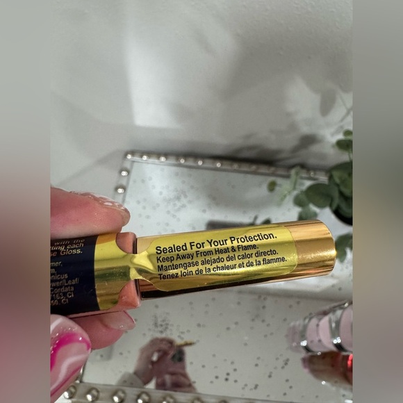 NEW Senegence Lipsense Bravo - Picture 5 of 5